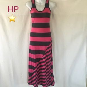 DeRek HeArt mAxi